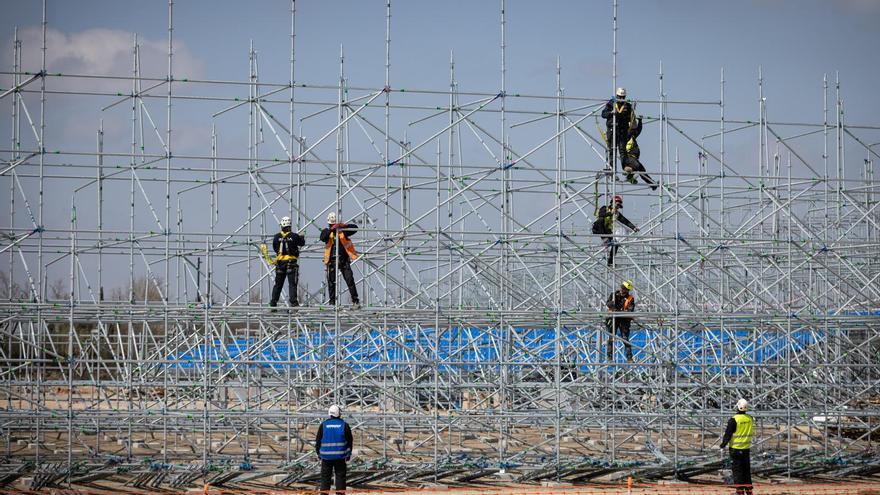 La selección femenina no estrenará la &#039;mini Romareda&#039;: El estadio modular no cumple los requisitos