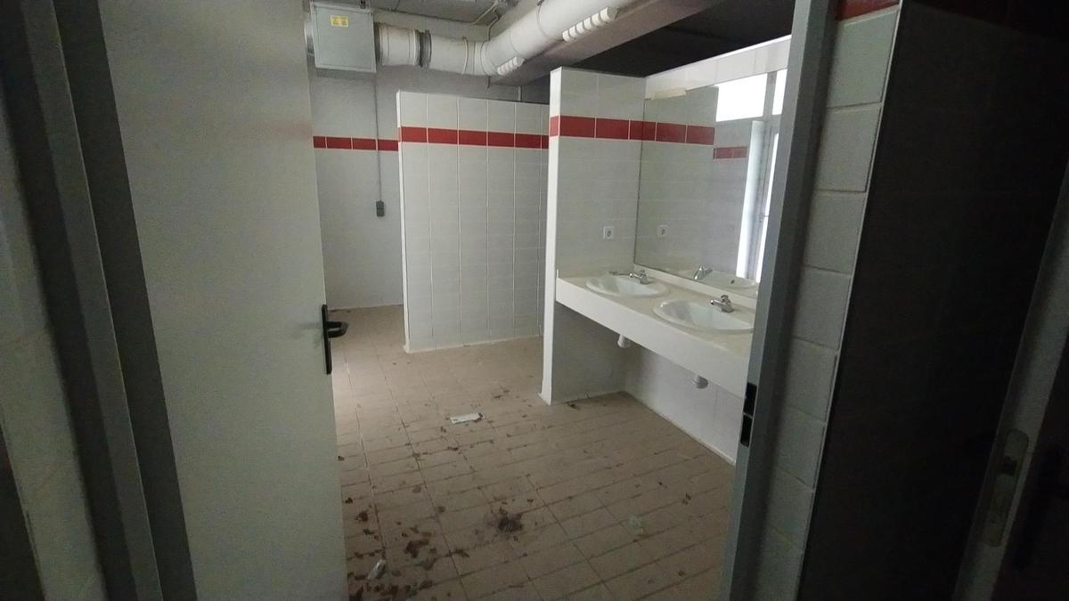 Situación actual de la piscina de Tavernes, en imágenes