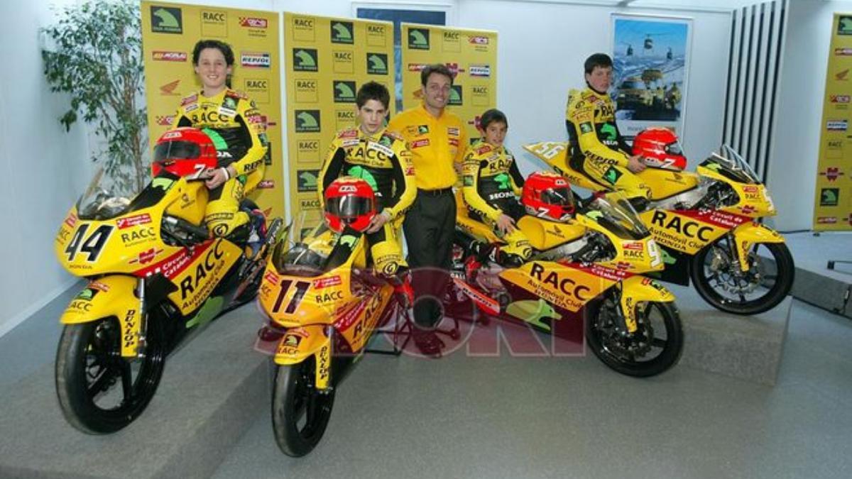 Marc Márquez junto a Pol Espargaró, Pere Tutusaus, Emilio Alzamora y Tete Martínez en la presentación del equipo RACC, en marzo de 2005.