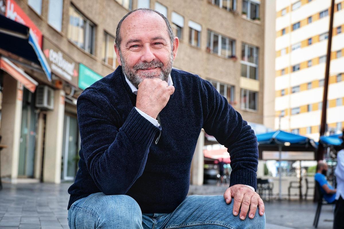 Fernando Ballesteros, listo para volver a la primera fila de la política municipal de Santa Cruz,