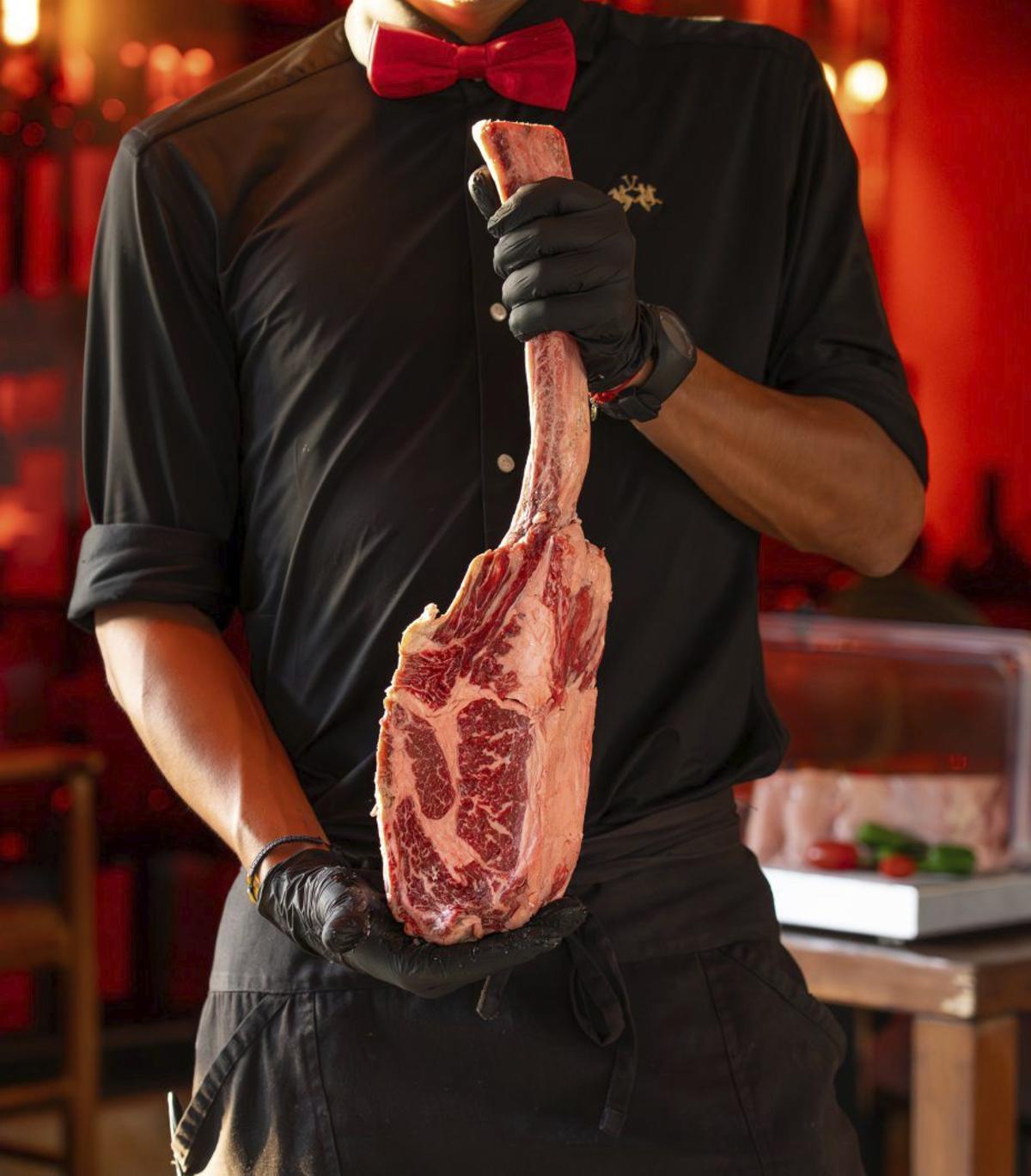 El restaurante ofrece cortes de carne de varios países.