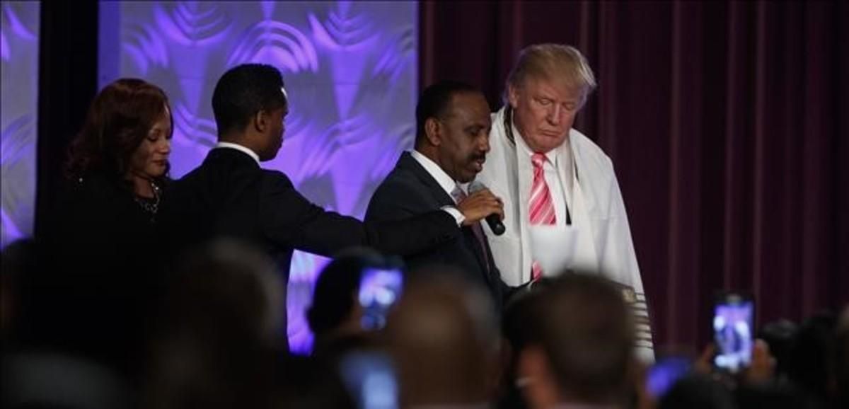 undefined35369150 republican presidential candidate donald trump wears a praye160903202323 undefined35369150 republican presidential candidate donald trump wears a praye160903202323