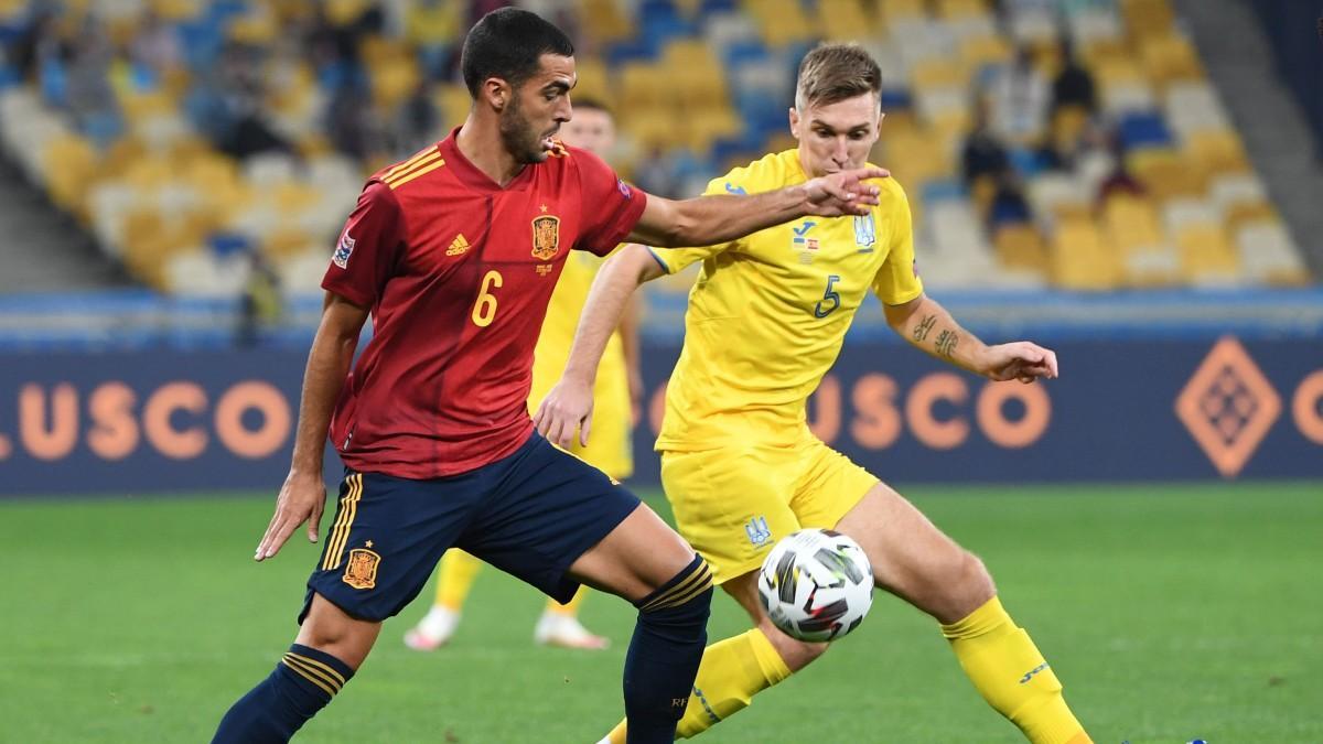 Mikel Merino durante un partido con la selección de Ucrania