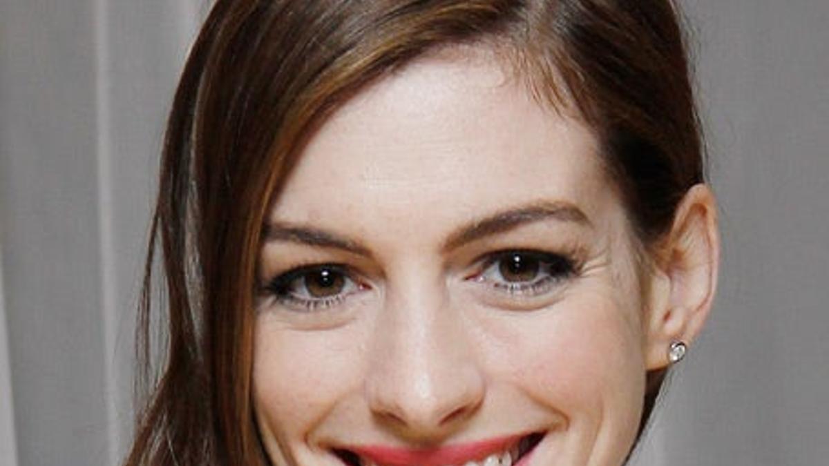 Anne hathaway