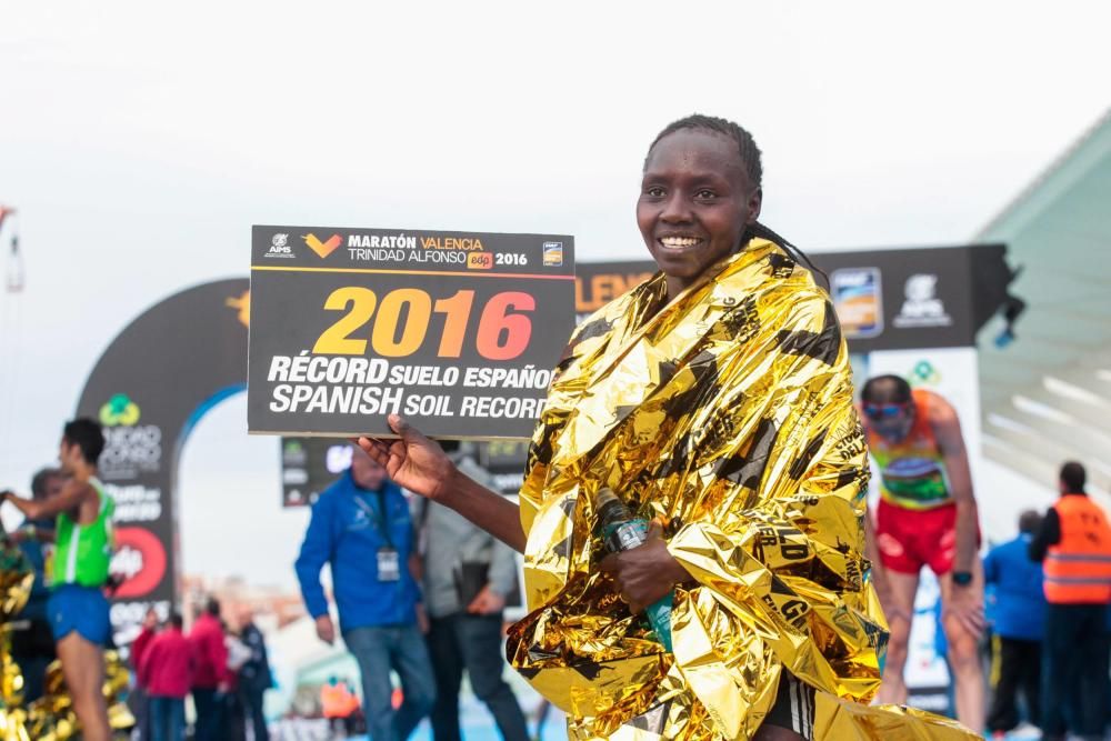 Kipchirchir gana el Maratón de Valencia