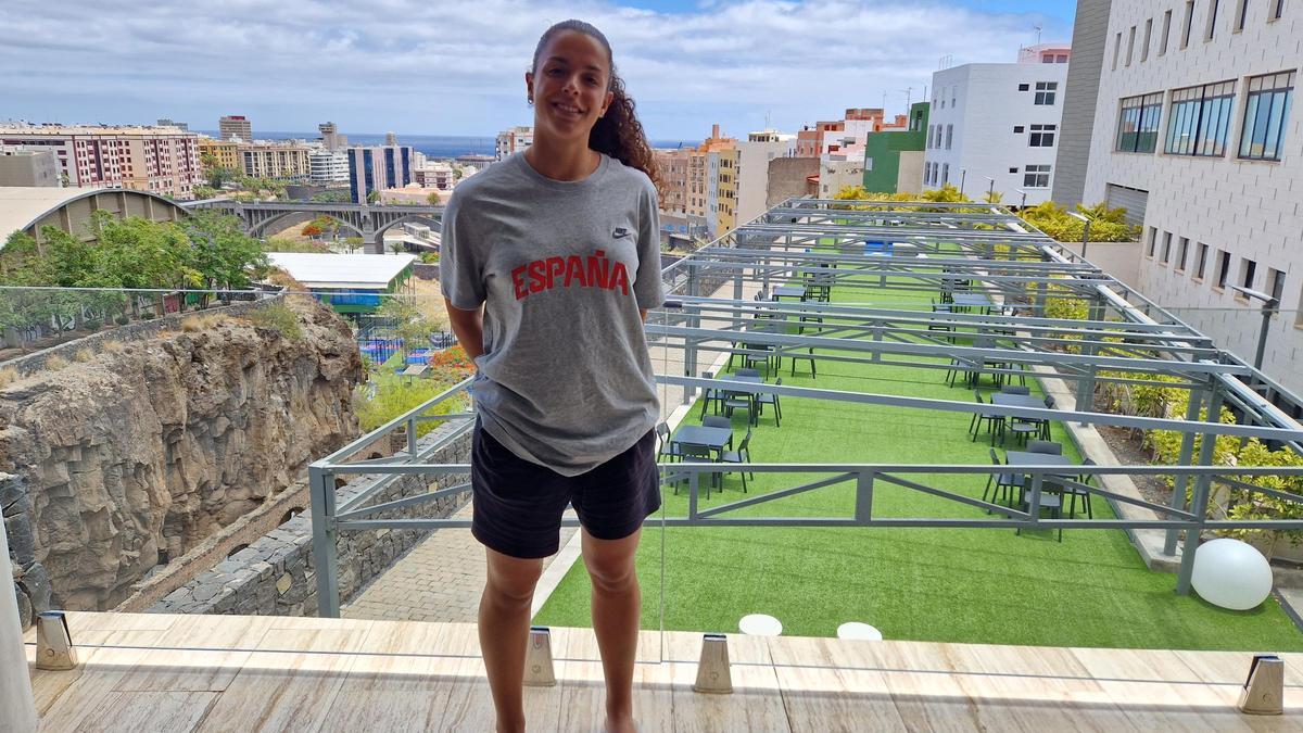 Elena Buenavida, en el Hotel Escuela de Santa Cruz.
