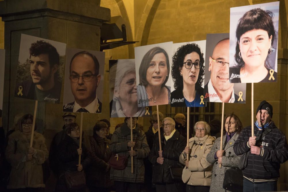 Concentració contra el judici a Manresa