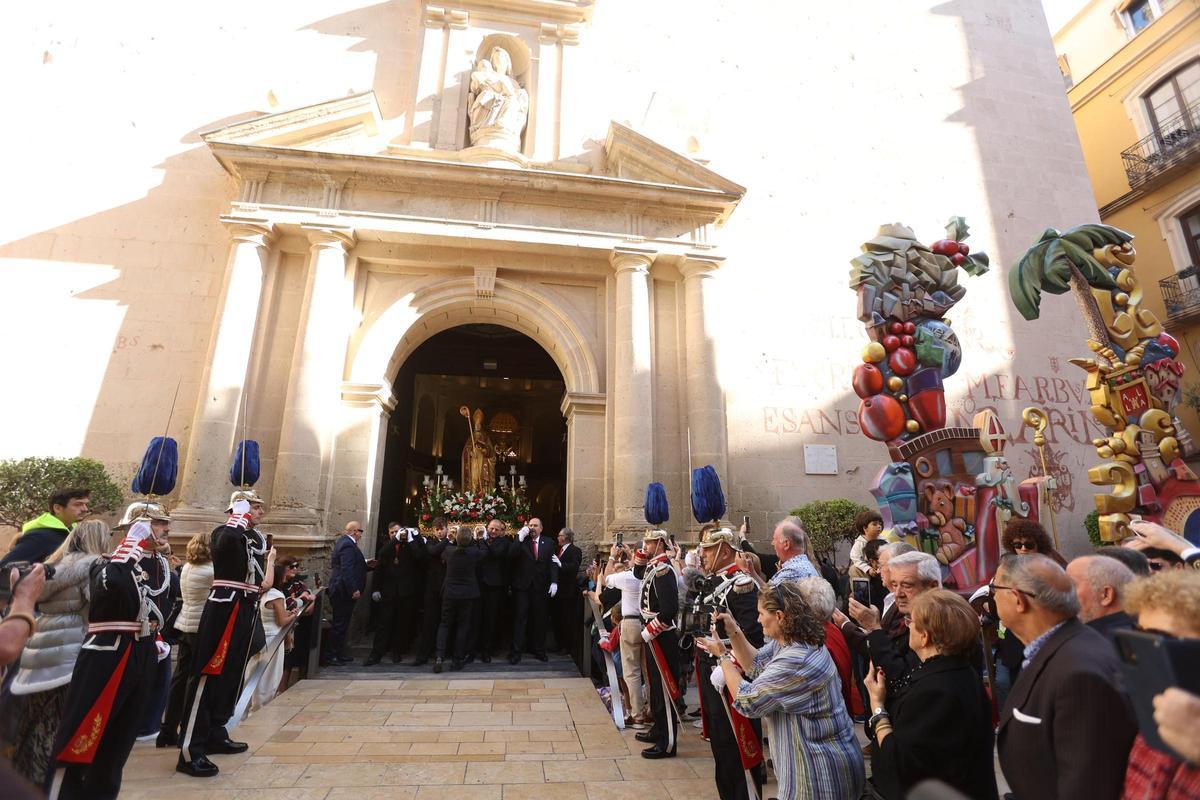 Procesión en Alicante en honor a su patrón, San Nicolás