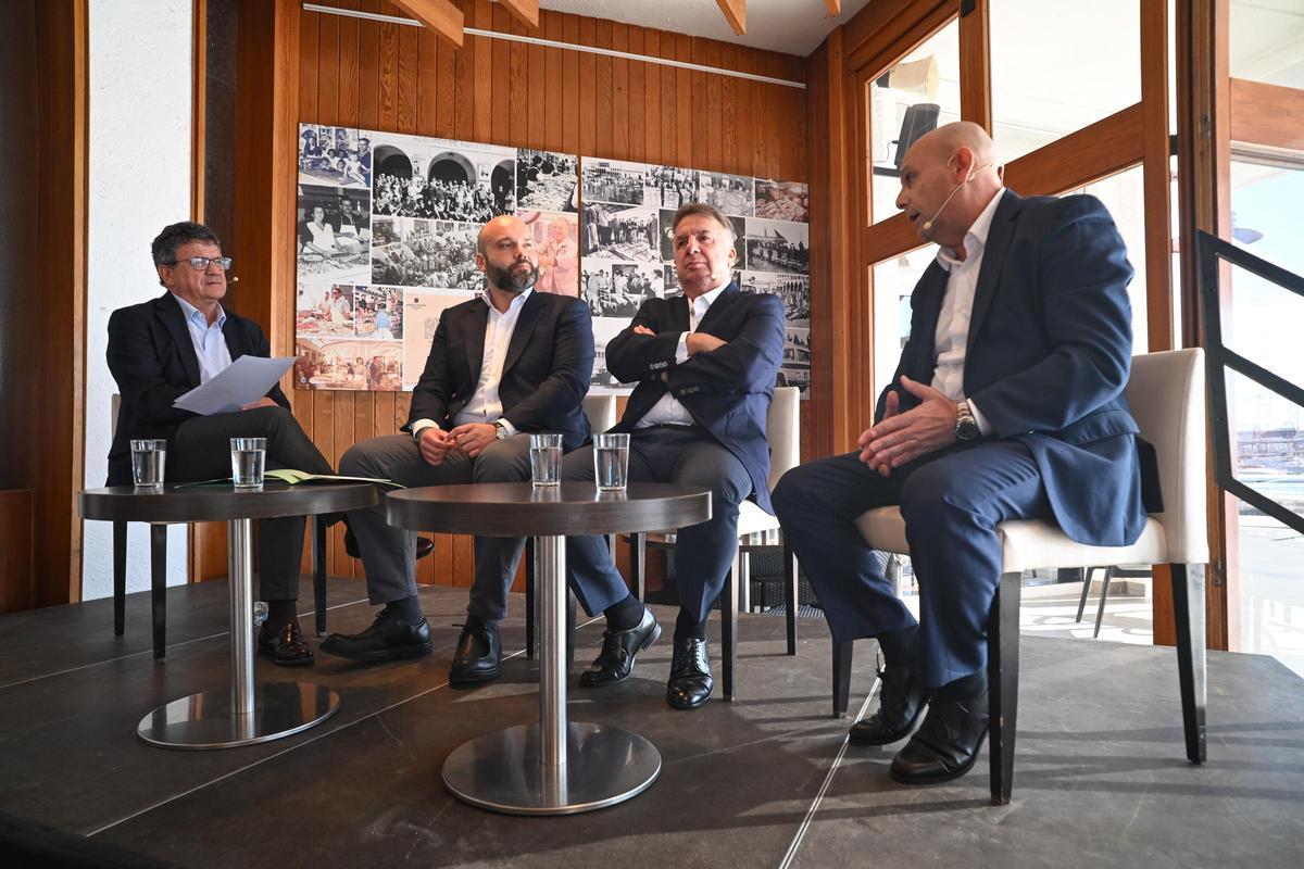 Foro Proyectando Vega Baja en el Club Naútico de Torrevieja