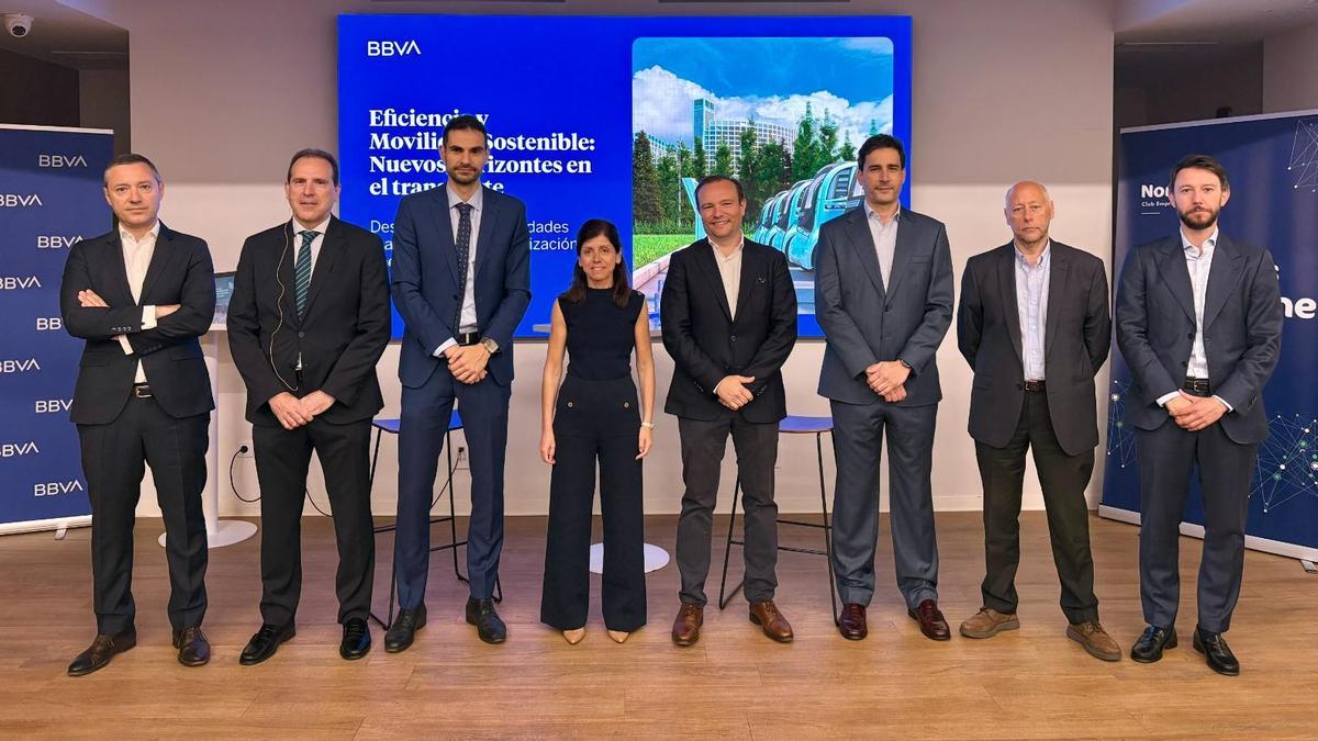Carlos Bermúdez (i); Manuel Otero; Pablo Fernández Vila; Begoña Cuetos,; Manuel Martínez; Carlos Martínez; Jesús Uriz y Javier Cebey