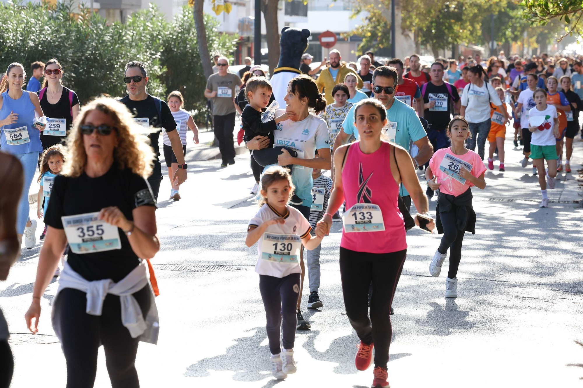 Galería: La carrera festiva de Ibiza para disfrutar en familia