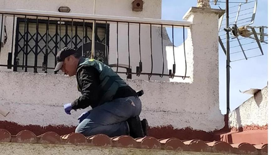 Una banda maniata y agrede a un anciano en su casa en La Unión para robarle