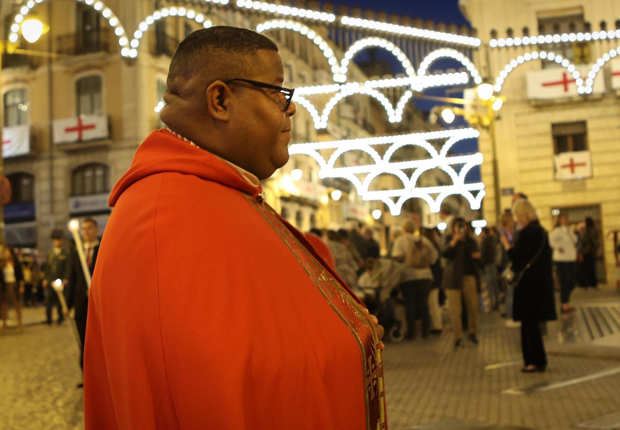 La Procesión de Traslado de San Jorge acerca a Alcoy a la Triloía Festera