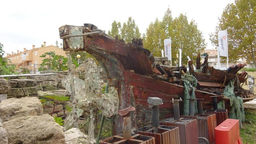 Lo poco que queda del Pacurri, un barco histórico de 1932.