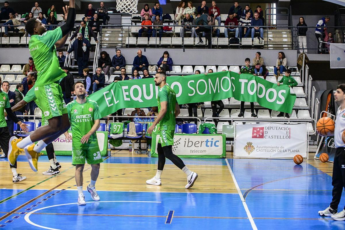 La afición, con el equipo.