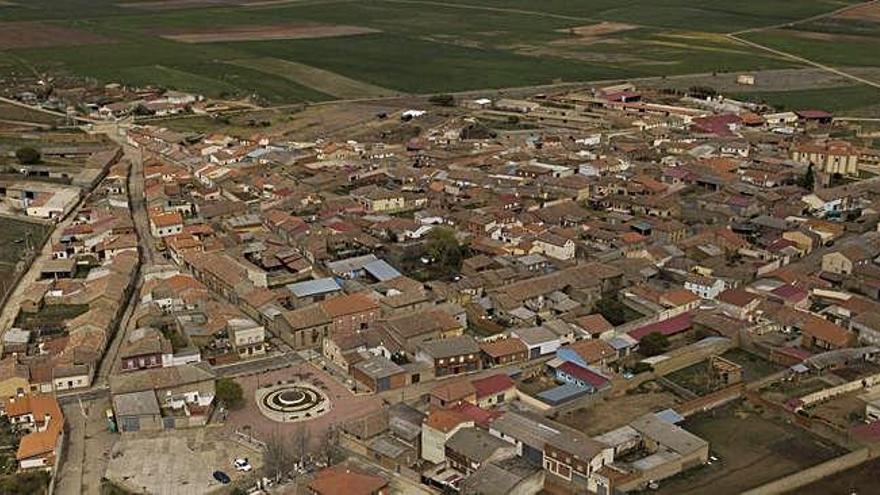 Fotografía aérea de Cañizo, municipio situado en Tierra de Campos a unos 40 kilómetros de Zamora capital.