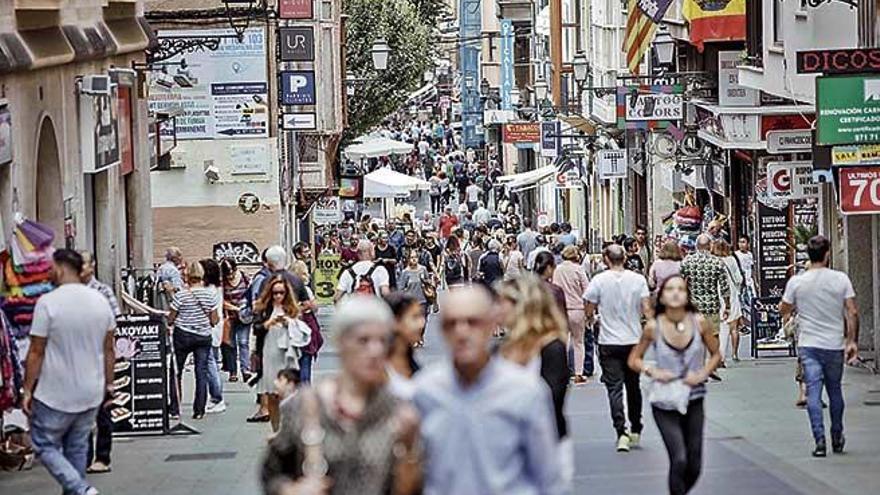 Baleares tendrá 300.000 habitantes más en 2030, la mayor subida de España