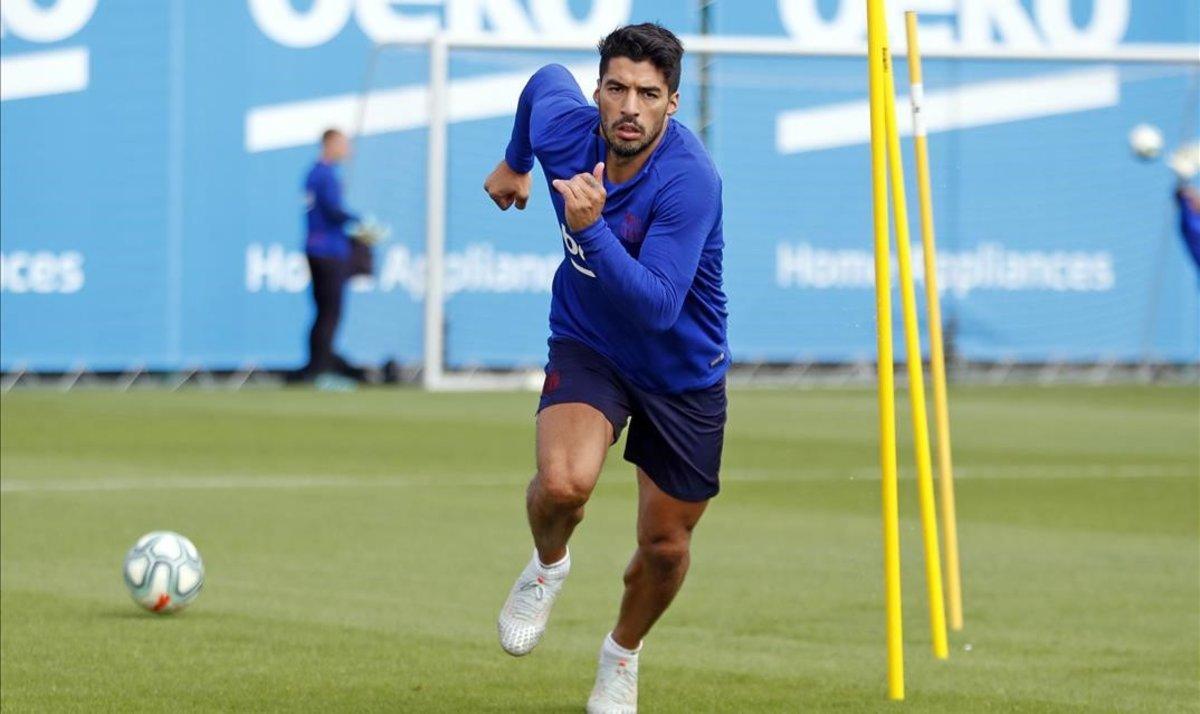 jdomenech49816134 entrenamiento del barcelona en la ciudad deportiva  luis sua190911191334