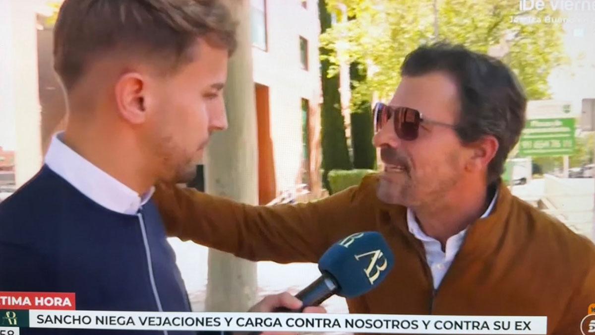 Rodolfo Sancho contra el reportero Alejandro Rodríguez