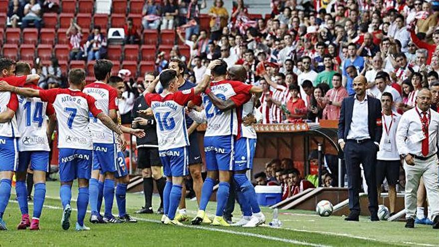 El Almería sale goleado de Gijón