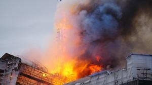 Fire hits historical Stock Exchange building in Copenhagen