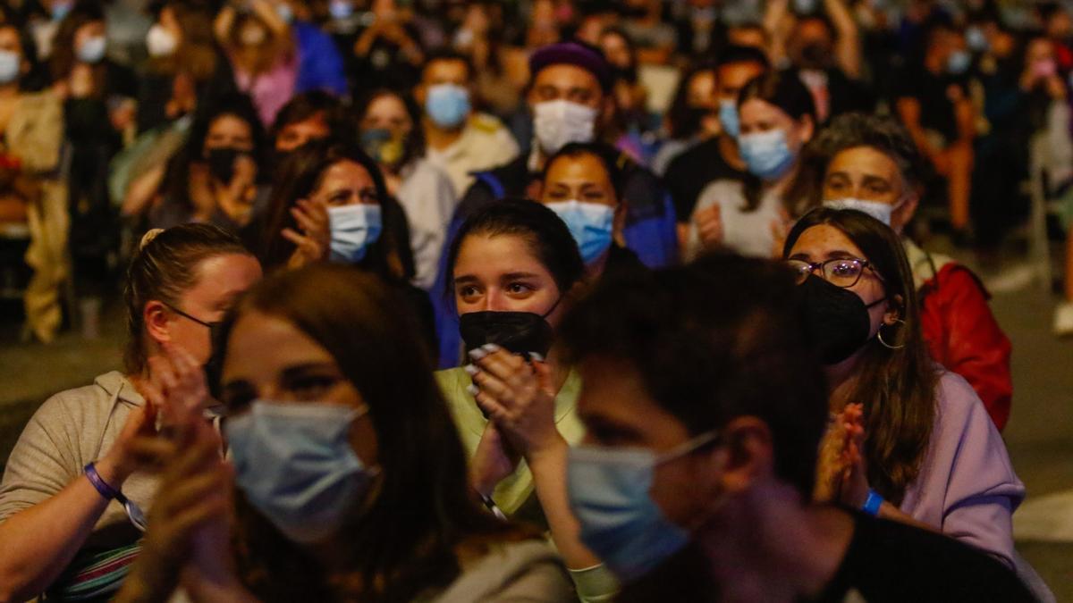 Público asistente al concierto de esta noche en Vilaxoán