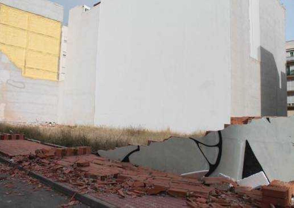 Las rachas de viento de hasta 109 km/h causan destrozos en la provincia