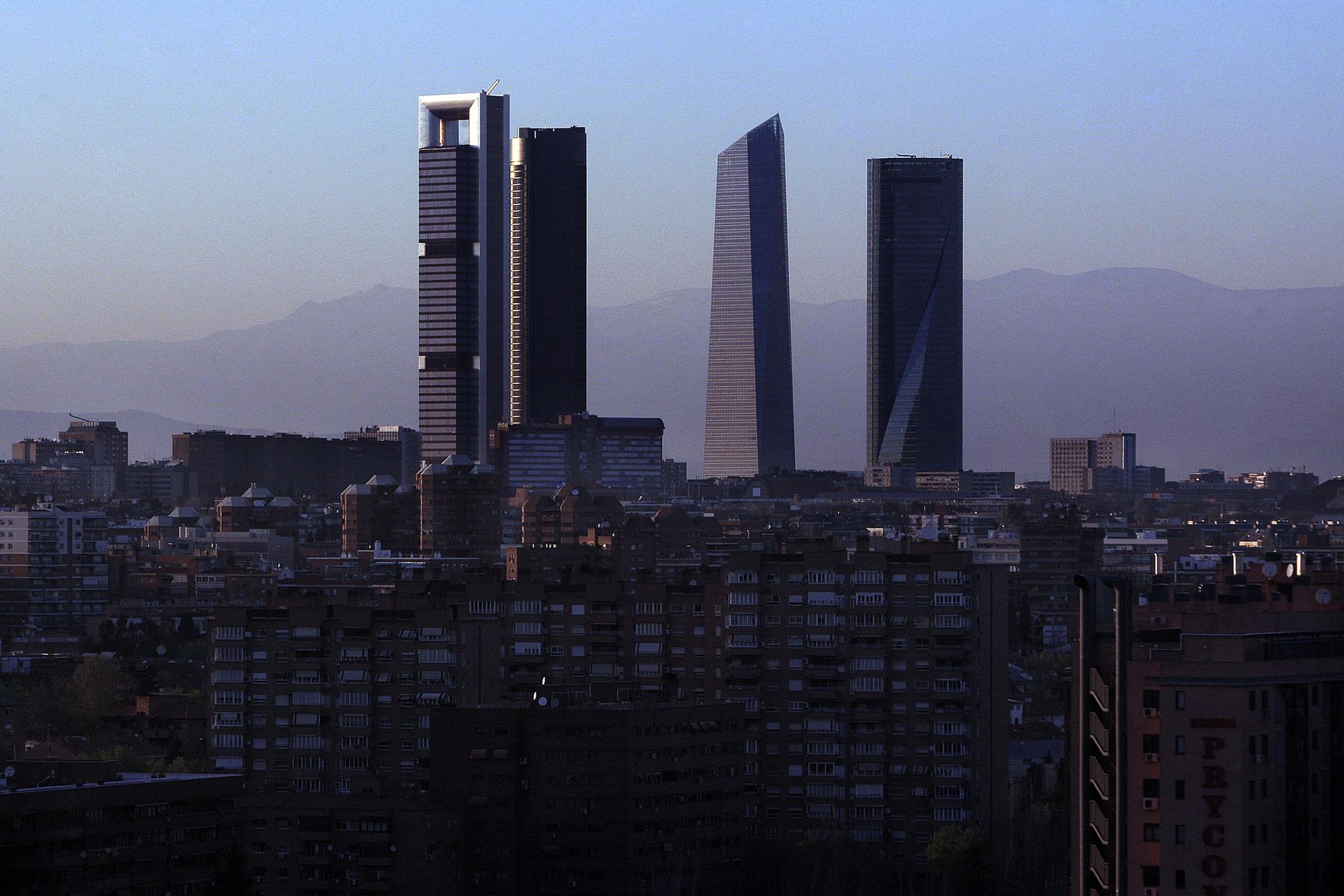 MADRID 18/03/2009 SKYLINE DE LAS CUATRO TORRES MAS ALTAS DE ESPA?A, SITUADA EN EL PASEO DE LA CASTELLANA , EN LOS TERRENOS DE LA ANTIGUA CIUDAD DEPORTIVA DEL REAL MADRID IMAGEN DAVID CASTRO