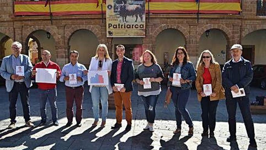 Candidatos del PSOE en la Plaza Mayor.