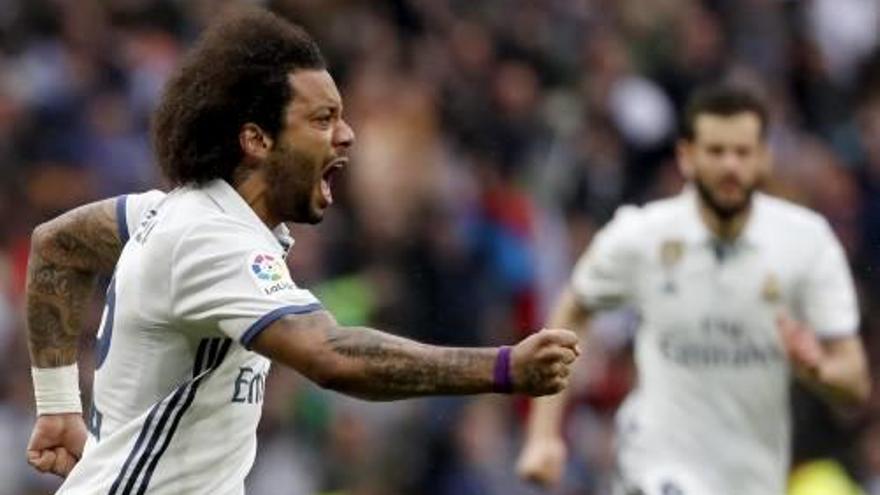 Marcelo celebra el gol davant el València.