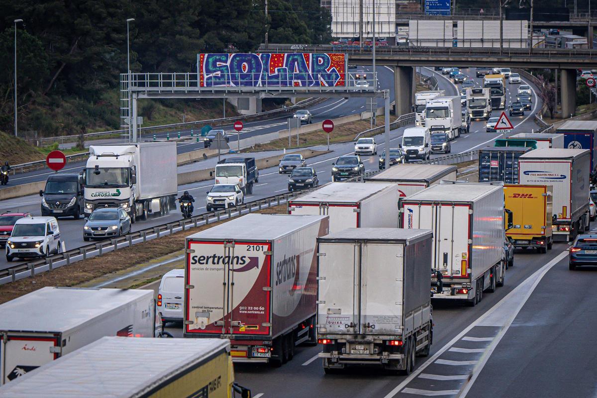 Retenciones en la AP-7 en una imagen de archivo.