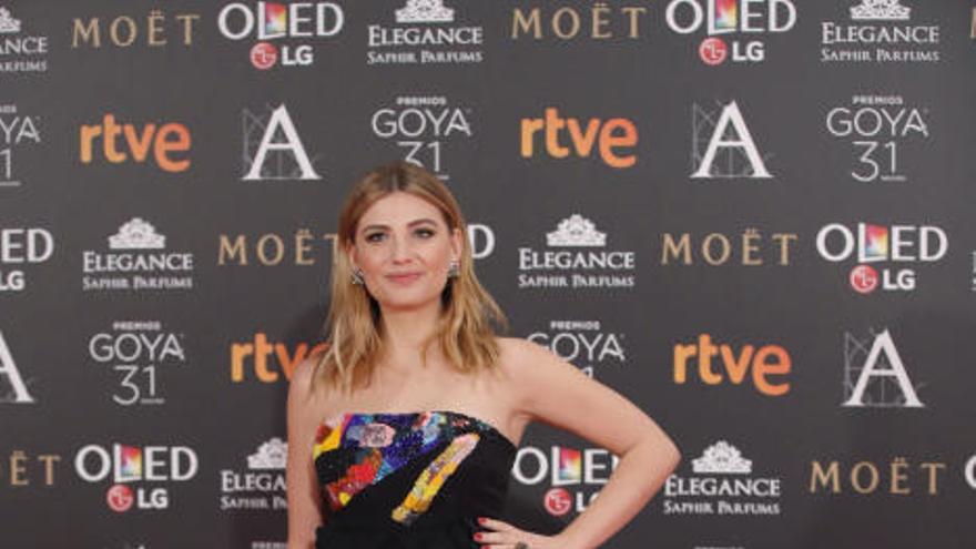 El blanco se impone en la alfombra roja de los Premios Goya 2017