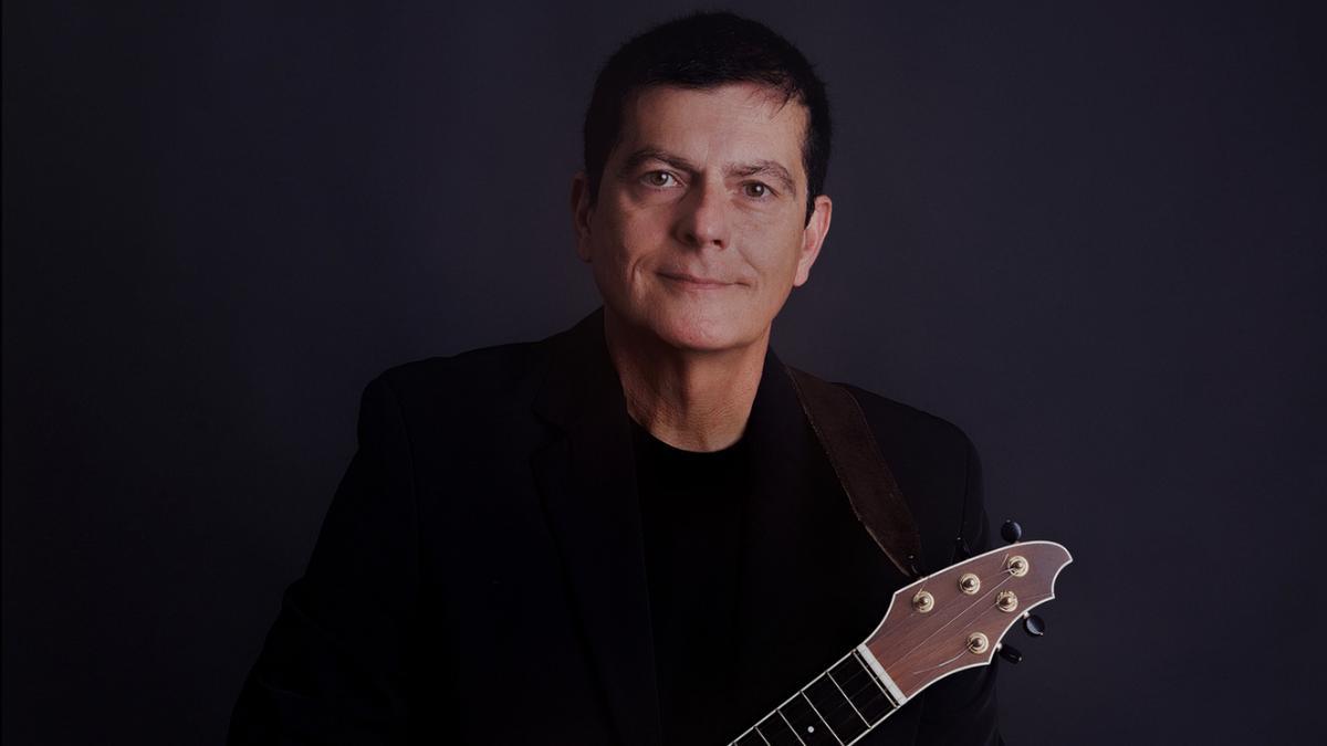 El músico Benito Cabrera.