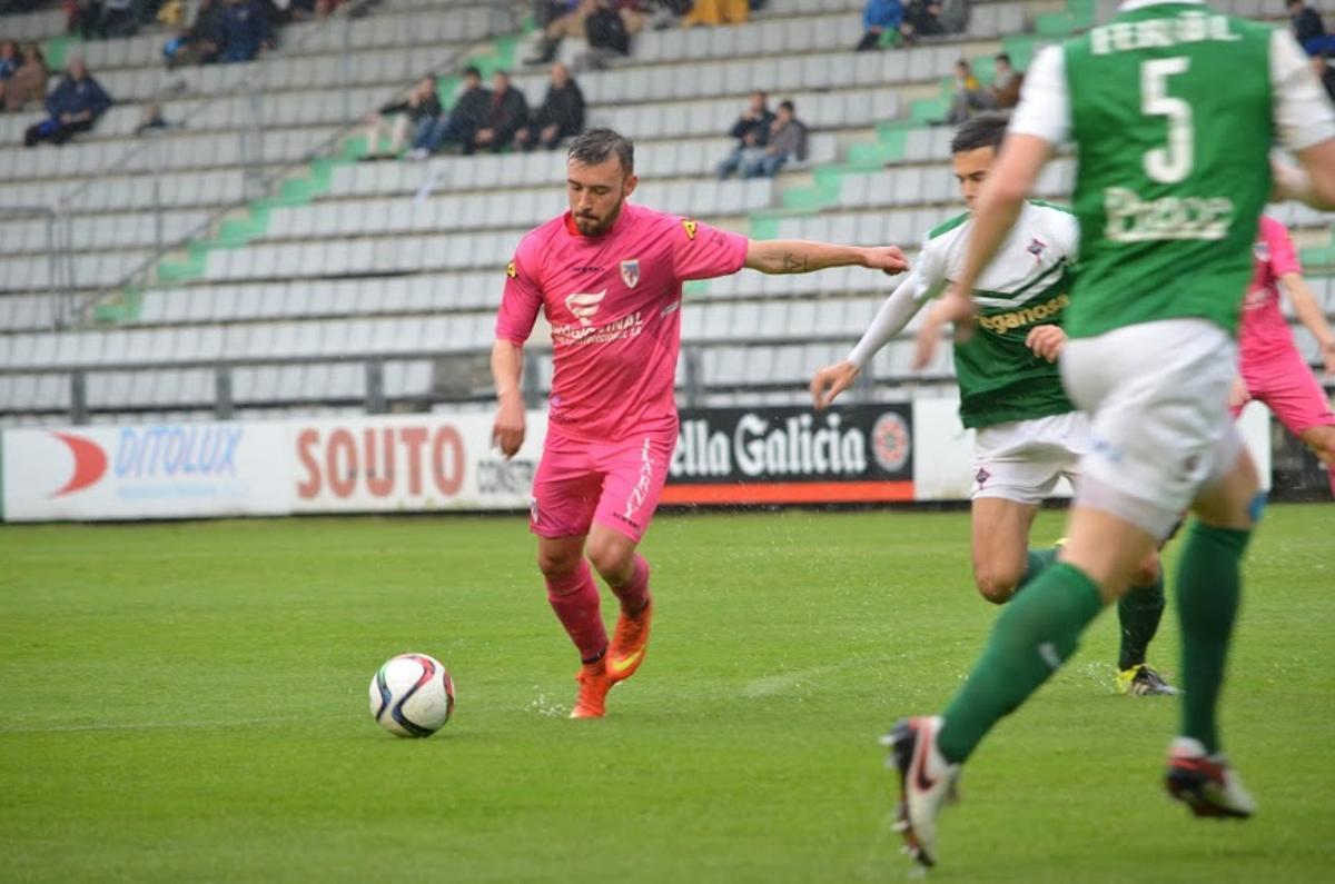 Jordan Sánchez en su etapa en el Compostela.