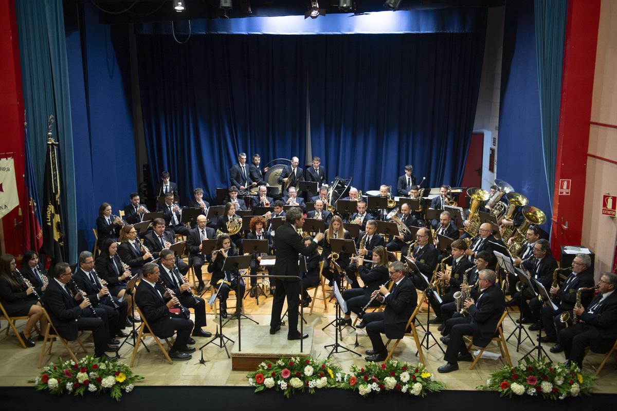 Concierto de proclamación de capitanes, a cargo de la Agrupació Artísticomusical El Trabajo de Xixona