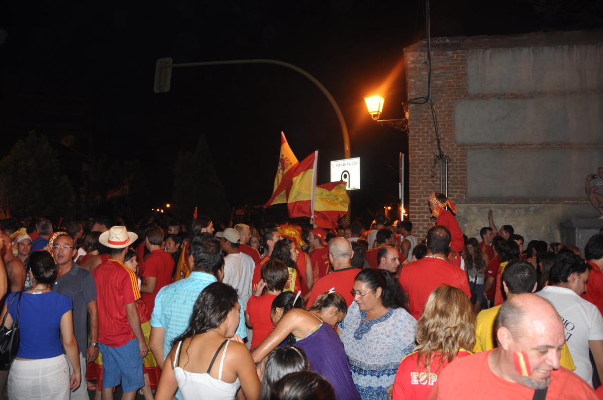 Así celebró Alcalá de Henares el Primer Mundial de Fútbol de España en 2010