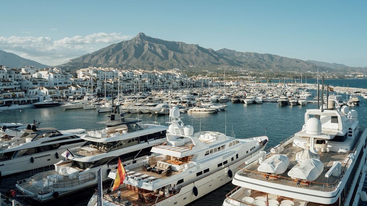 Panorámica de Marbella desde Puerto Banús.
