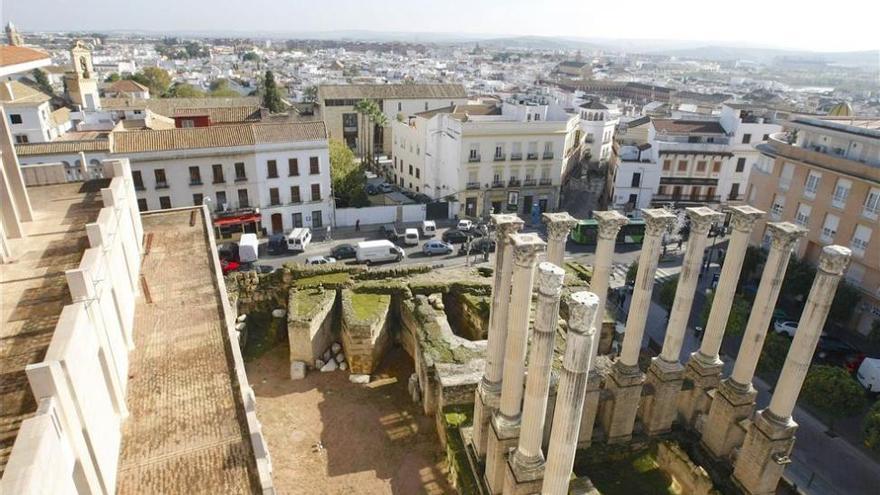 Un total de 19 empresas optan a remodelar la calle Capitulares