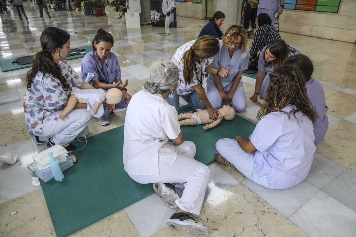 Celebración del Día Mundial del Paro Cardíaco en el Hospital de Sant Joan con un taller de RCP Celebración del Día Mundial del Paro Cardíaco en el Hospital de Sant Joan con un taller de RCP