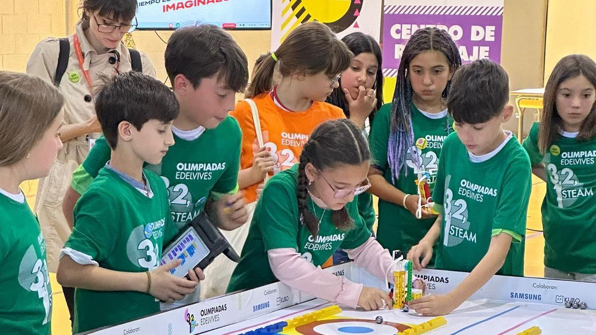 Edelvives facilita al alumnado poder trabajar a través de la robótica y la programación y el desarrollo de las competencias para la vida.