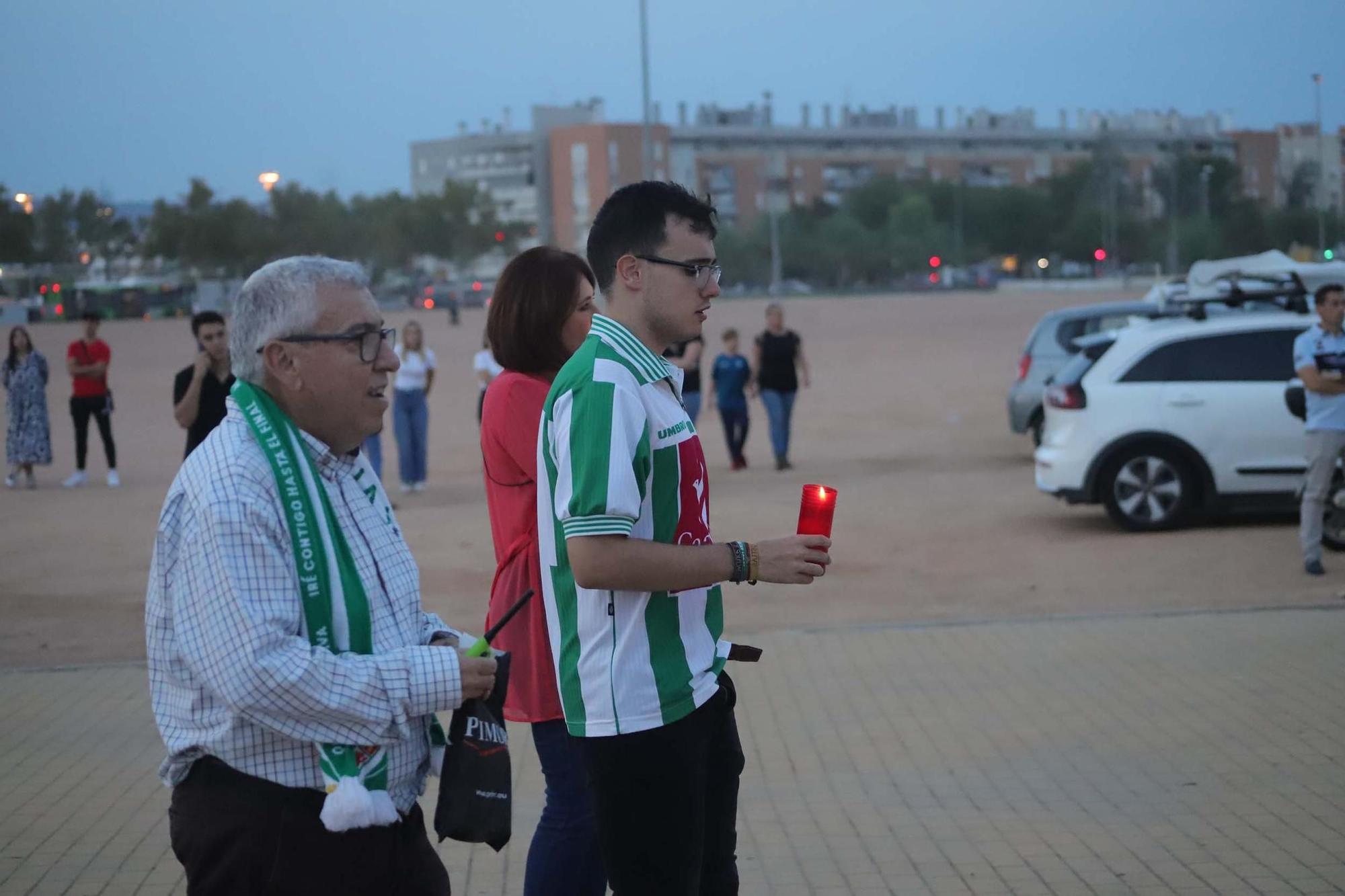 Homenaje a Álvaro Prieto en las puertas de El Arcángel