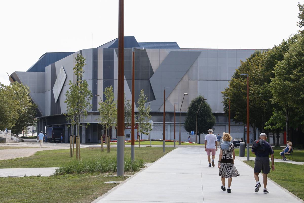 AVENIDA DEL MOLINON, PEATONALIZADA E INTEGRADA EN EL PARQUE ISABEL LA CATOLICA