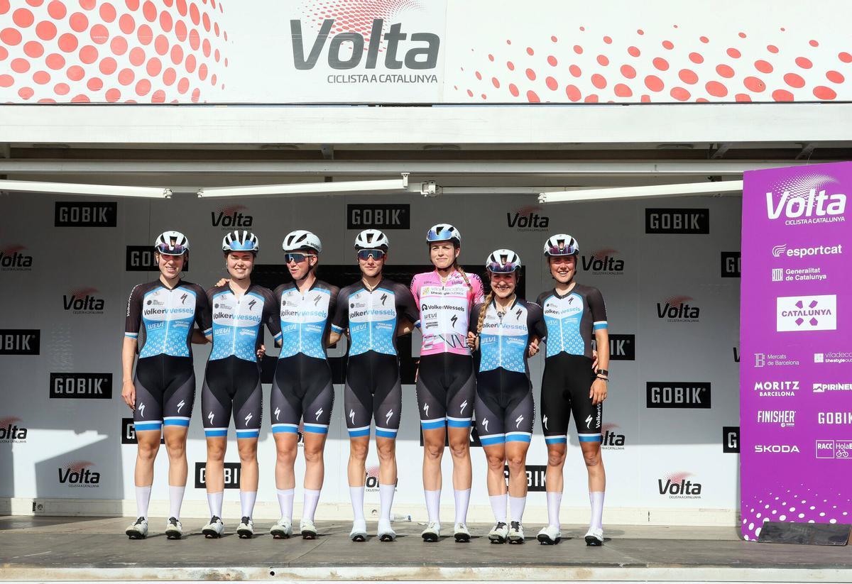 Així ha estat la sortida de la Volta Ciclista Femenina a Sant Vicenç de Castellet