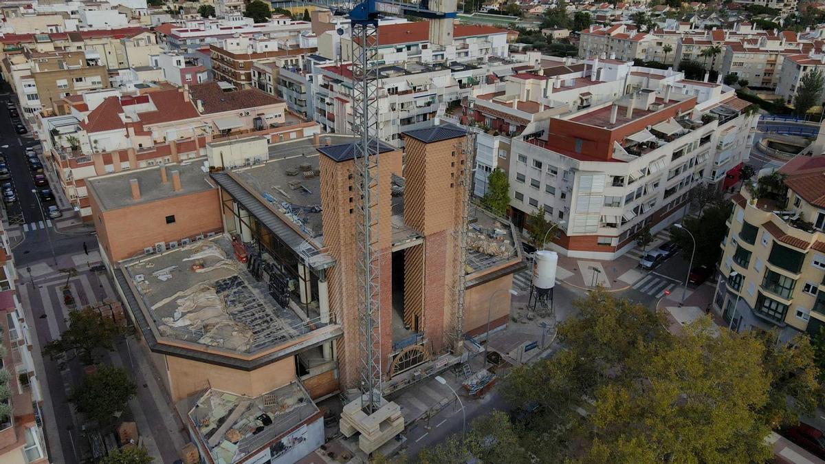 Imagen aérea de la iglesia de San Juan Pablo II de Benicàssim.