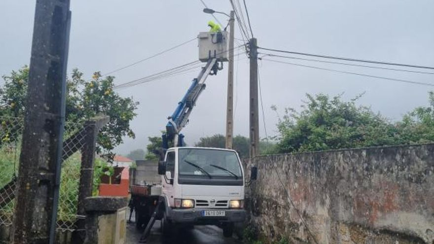 El Concello prioriza la renovación del servicio en el rural. | // FDV