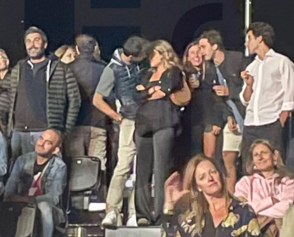 FOTOS NOVIA PIQUÉ: Las mejores fotos de Clara Chia Martí y su primer beso público con Piqué