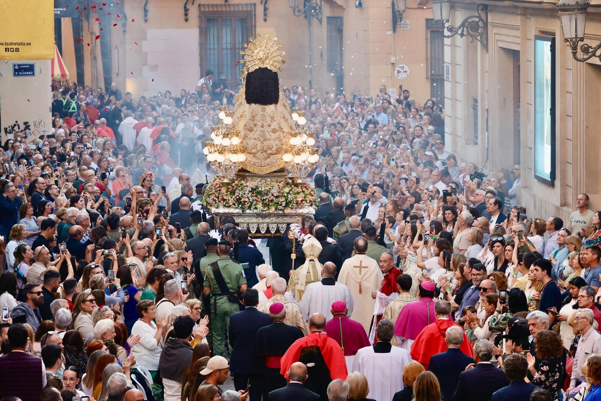Procesión de la Virgen de los Desamparados de València 2025