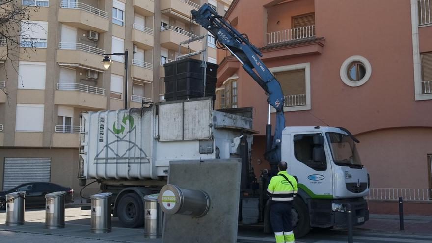 La Canal ultima la recogida puerta a puerta y la Vall se abre a los contenedores inteligentes