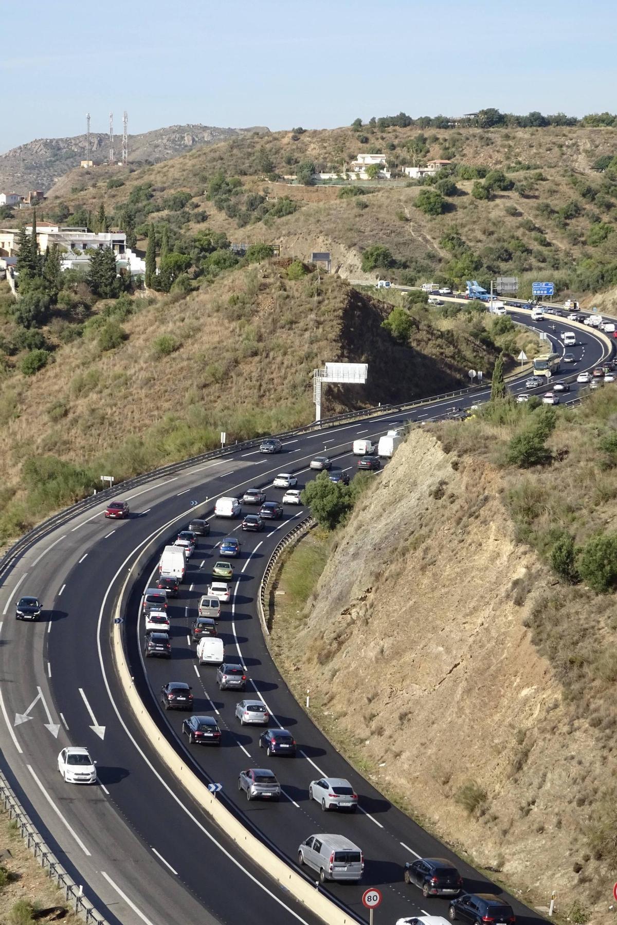 Atasco en la A-7.