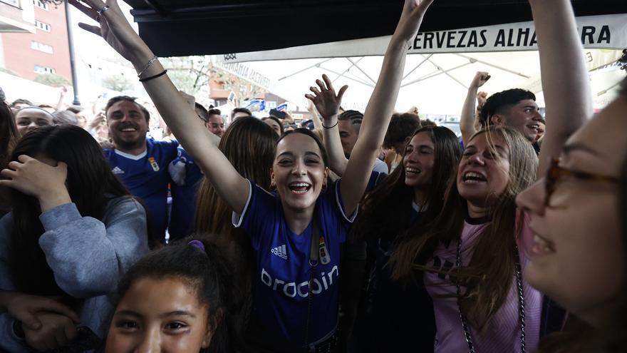 Así se celebró en las calles de Oviedo la victoria en casa ante el Espanyol